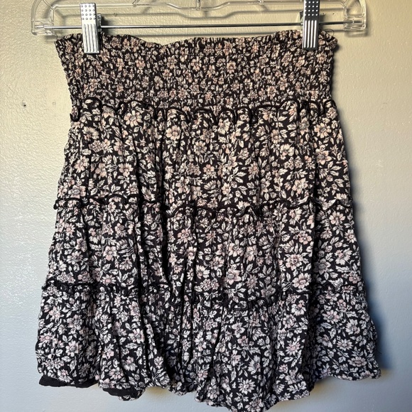 American Eagle floral skirt - Picture 2 of 5